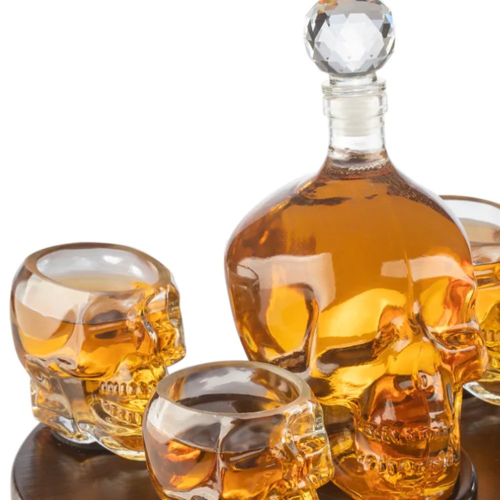 NEW Skull Decanter and Two Shot Glasses Set